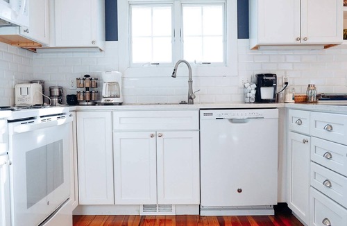 Narragansett House | Across-Scarborough beach, AC, ocean views, big yard, Narragansett, beach items