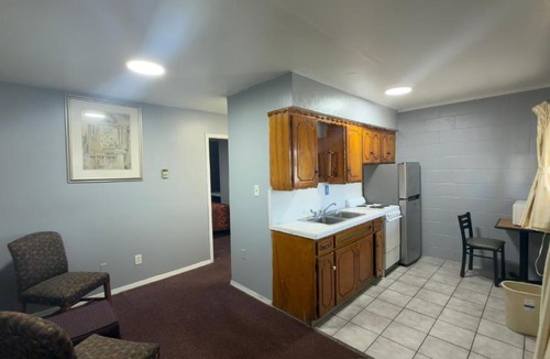 Ada Hotel | Ada Inn & Suites