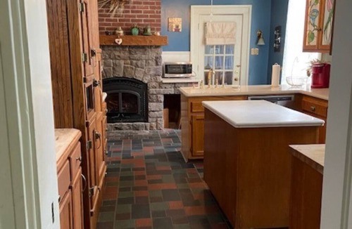 Gloversville House | ADIRONDACK MANSION w/Heated INGROUND POOL & Game Room! 45-60 min to Saratoga!