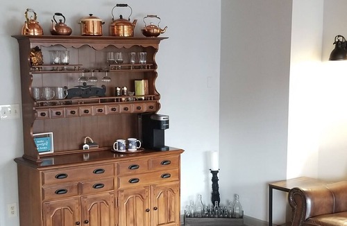 Orwell Apartment | Adorable 2-bedroom apartment with AC and free WIFI in charming Orwell, Ohio.