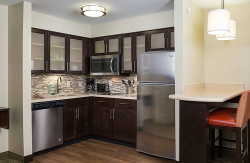 Polaris Apartment | Air-Conditioned Suite Near Ohio State University | Free Daily Breakfast