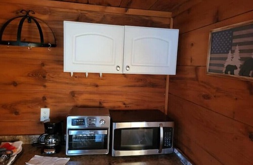 Errol Cabin | AKERS POND INN & CABINSn820 COLEBROOK ROADnERROL NH 03579n 603.482.3471