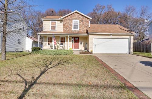 Highland Square House | Akron Home w/Deck: Walk to Towpath Trail!
