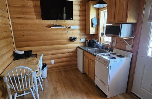 Cohoe Cabin | Alaska Summers Lodge Cabin 3-Near Mouth of Kasilof River