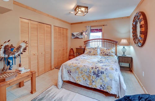 Fritz Creek House | Alaska Vacation Rental w/ Deck + Mountain Views!