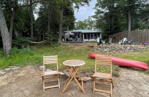 Algonquin Highlands Cottage | Algonquin Waterfront Getaway With SW Sunsets