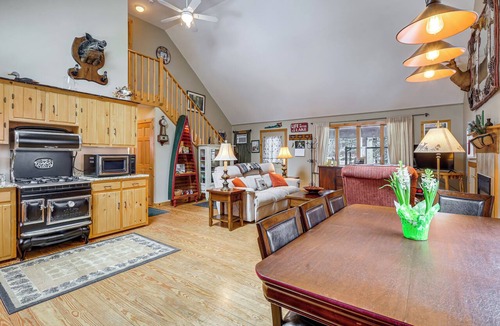Chestertown Cabin | All-Season Family Retreat w/Dock on Loon Lake!