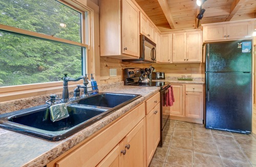 Conway Cabin | All-Season Log Cabin Escape! 11 Mi to Cranmore Mtn