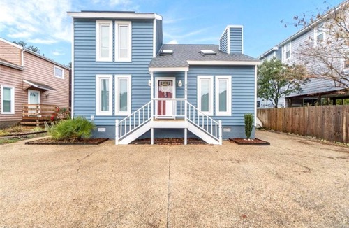 Cape Story by the Sea House | All the good-without the traffic: modern beach home by Oceanfront and Chix Beach