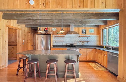 Greenville House | Allagash Retreat (Moosehead Lake)