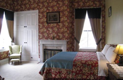 Hollidaysburg Bed & Breakfast | Allegheny Street Bed & Breakfast