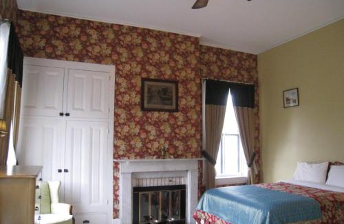 Hollidaysburg Bed & Breakfast | Allegheny Street Bed & Breakfast