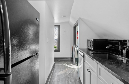 Downtown Buffalo Apartment | Allentown Cottage: Walk to Arts District, Eclectic Food, and Buffalo Nightlife