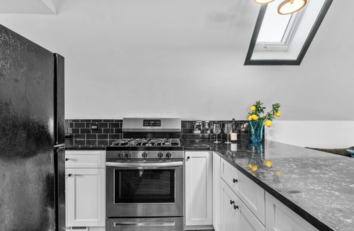 Downtown Buffalo Apartment | Allentown Cottage: Walk to Arts District, Eclectic Food, and Buffalo Nightlife