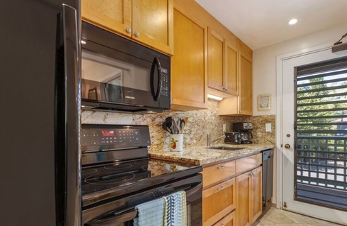 Napili Condo | Aloha Condos, Napili Bay Resort, Condo 217, Beach View