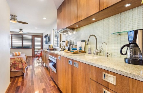 Napili Condo | Aloha Condos, Napili Bay Resort, Condo 105, Beachfront