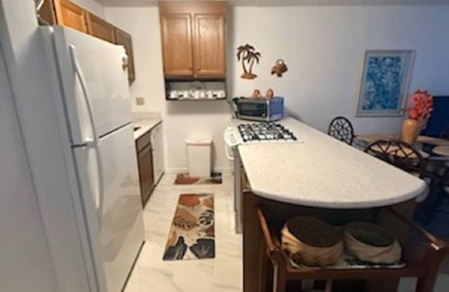 Kaunakakai Condo | ALOHA OceanFront Condo w.A/C, Molokai, Hawaii Watch whales Dec-April.