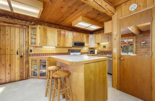 Alyeska House | Alpine Meadows Log Cabin