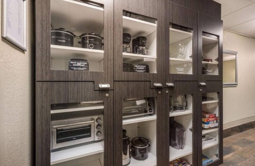 North Arlington Hotel | Always a Great Idea To Unwind, Pets Allowed, Private Parking