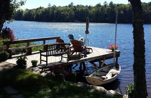 Boothbay Cabin | Amid nature-charming, romantic,fun!4boats,2 docks,fireplace, SWest view+ sunsets