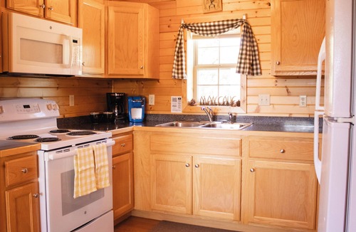 Alton Cabin | Amish Built Cabin near Bryce and Zion Nat'l Parks