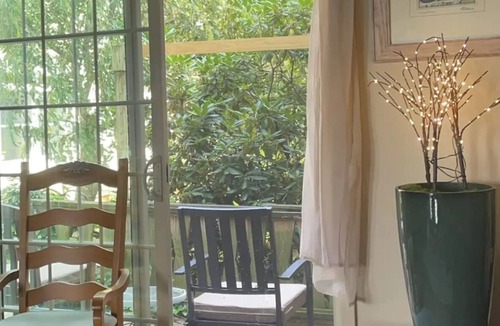 Lake Erie Beach Apartment | Angola on the Lake- Grandview Bay-25 minutes from Highmark Stadium