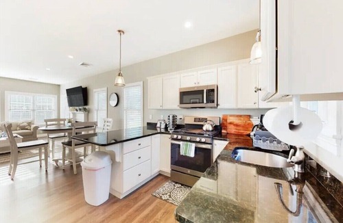 Arundel Cottage | Anne's Adagio An Easy Access Cottage, Pool, Clubhouse, Gym, Trails, MORE