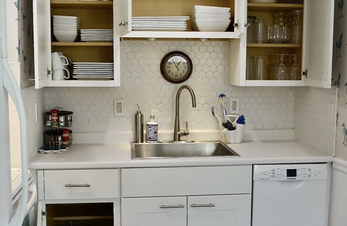 Southwest Harbor Apartment | Anny's Treetop on the Quietside Mt Desert Island,& Acadia National Park