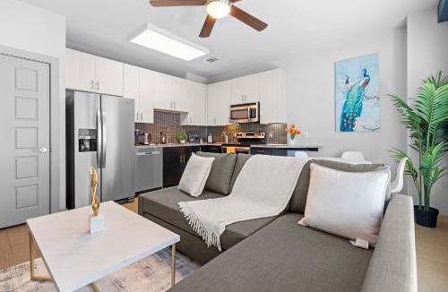 Uptown Apartment | Apartmint at Bell Katy Trail - Dallas