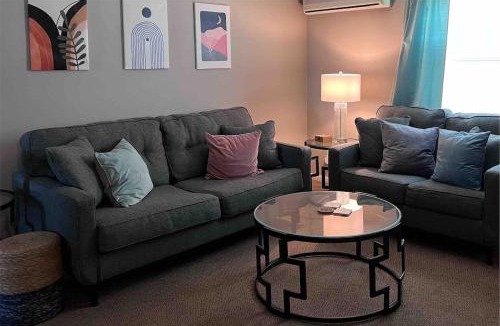 Masury House | Apt 3 Comfortable and Convenient