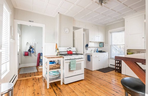 Willard Condo | Arlie`s Digs! - One Block To Willard Beach!