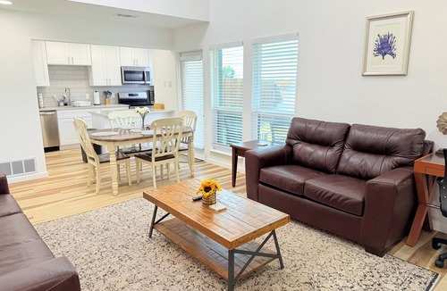 West Arlington House | Arlington Entertainment District Home - Blue Door