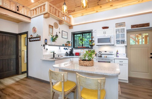 Norway Cabin | As Seen on HGTV! Lakefront Cabin w/Private Dock