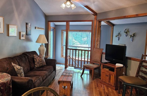 Skyland Cabin | Asheville PGA TOUR Getaway – Private Cabin with Hot Tub