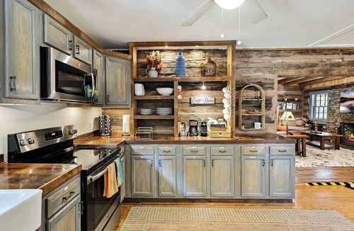 Dahlonega Other | Authentic Cherokee Cabin Farm: Pickleball, Firepit, Swing, Creeks, Grills