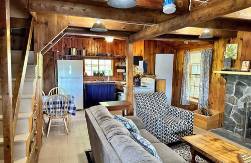 Fayette Cabin | Authentic Maine Cabin on Echo Lake Waterfront property