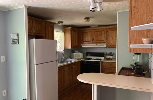 Castine Cottage | Back to basics small simple cottage just a two minute drive to the beach.