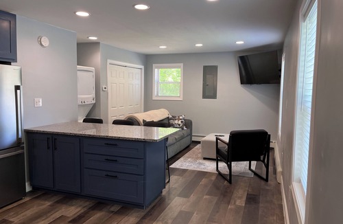 Bangor Apartment | Bangor Waterfront Stay Steps to Concert Venue