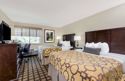 Erie Hotel | Baymont by Wyndham Erie