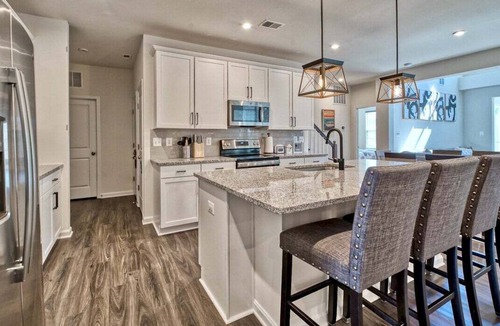 St. Martin House | Bayside * 4BR Luxury Townhouse