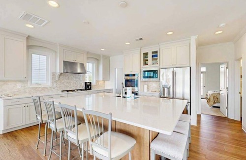 Bayside House | Bayside Resort house w/pools, athletic courts, on-site golf, & shuttle access