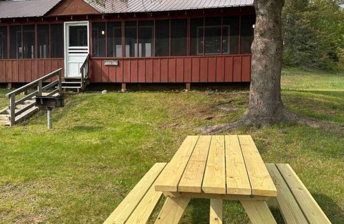 Indian Lake Cabin | Beach - Family & Pet Friendly - Adirondack Cabin