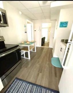 Naples Park Apartment | Beach Getaway half mile from the beach with fenced yard
