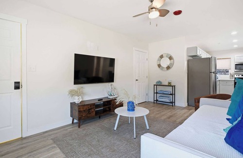 Del Mar Apartment | Beach Haven 3BR · 2 Suites · Walk to McGee Beach
