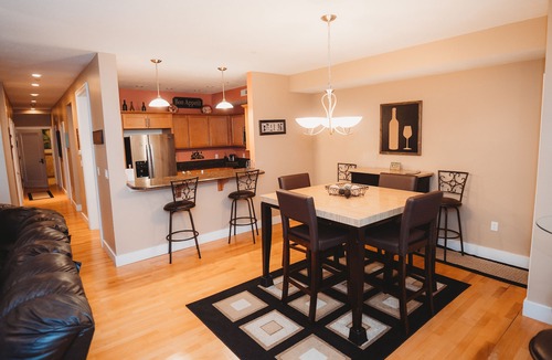 Geneva-on-the-Lake Condo | BEACH LEVEL CONDO L08-2BR/2BA-Private Beach-Indoor Pool.
