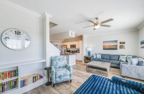 Corpus Christi House | Beach Retreat Townhome | 3 Balconies, Beach Views & Heated Pool