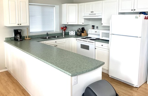 Celista House | "BEACH SIDE" Duplex - Semi-Waterfront