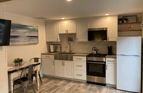 Saint Simons Island House | Beach Walk Bungalow 1Bedroom 1Bath, 4 blocks to the beach! Private Courtyard