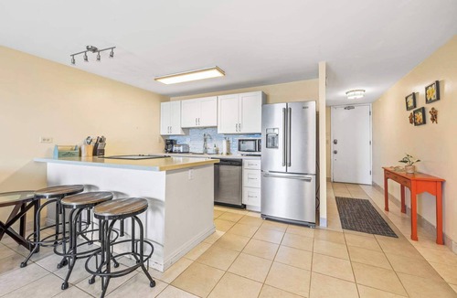 Punaluu Condo | Beachfront Condo Steps to Beach & Pool
