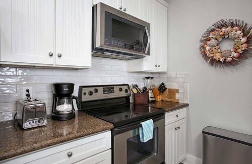 Red Fish Cove Condo | Beachfront Paradise! Beautiful Beachfront Views - Brand New Elevator